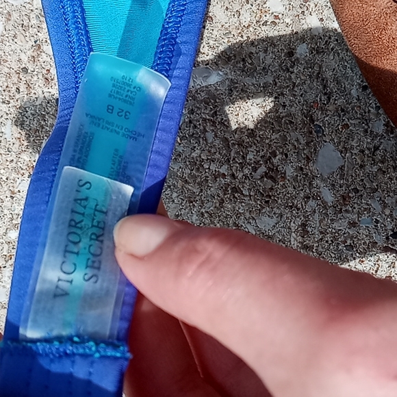 Victorias secret extreme pushup swimsuit top swim top EUC royal blue - Picture 4 of 7